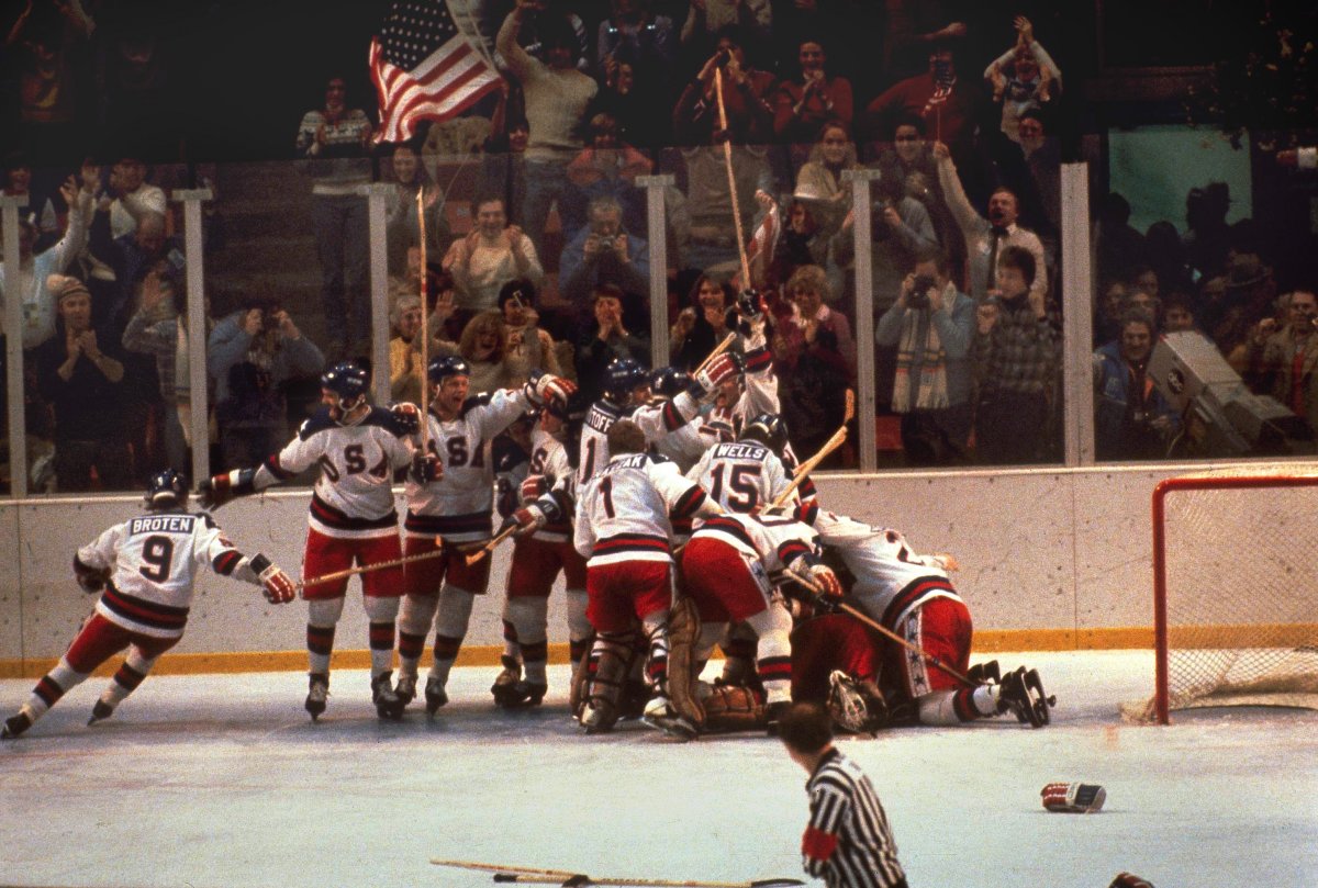 1980 USA Hockey Team Winning the Gold Against Russia