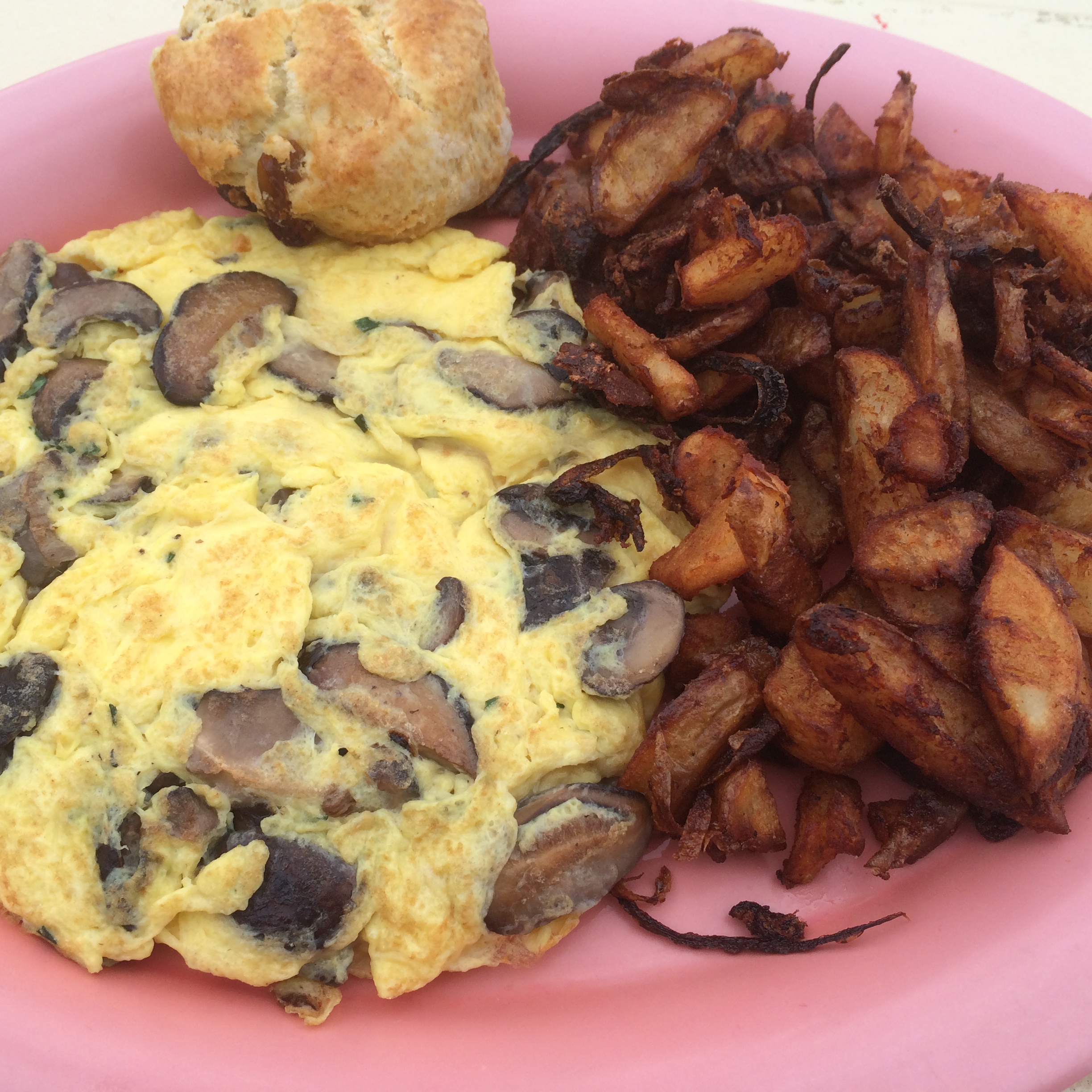 Portobello Mushroom Omelette, Potatoes, Scone