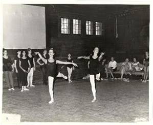 (r) Toby th Ballerina