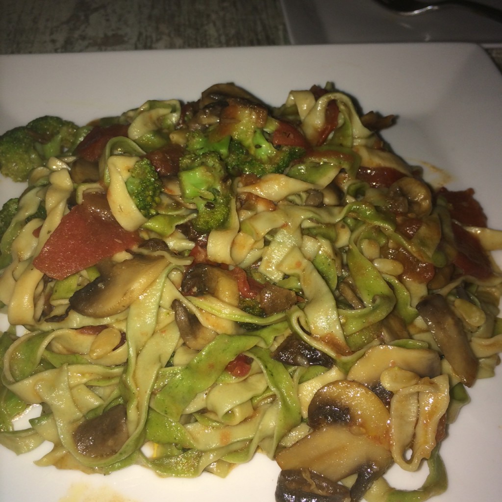Pasta With Broccoli, Mushrooms, Tomato