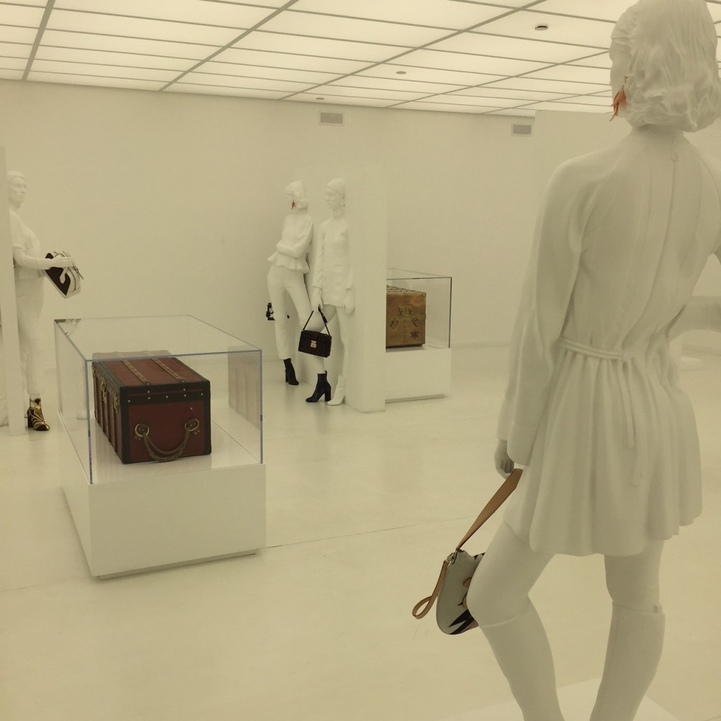 White Accessory Gallery