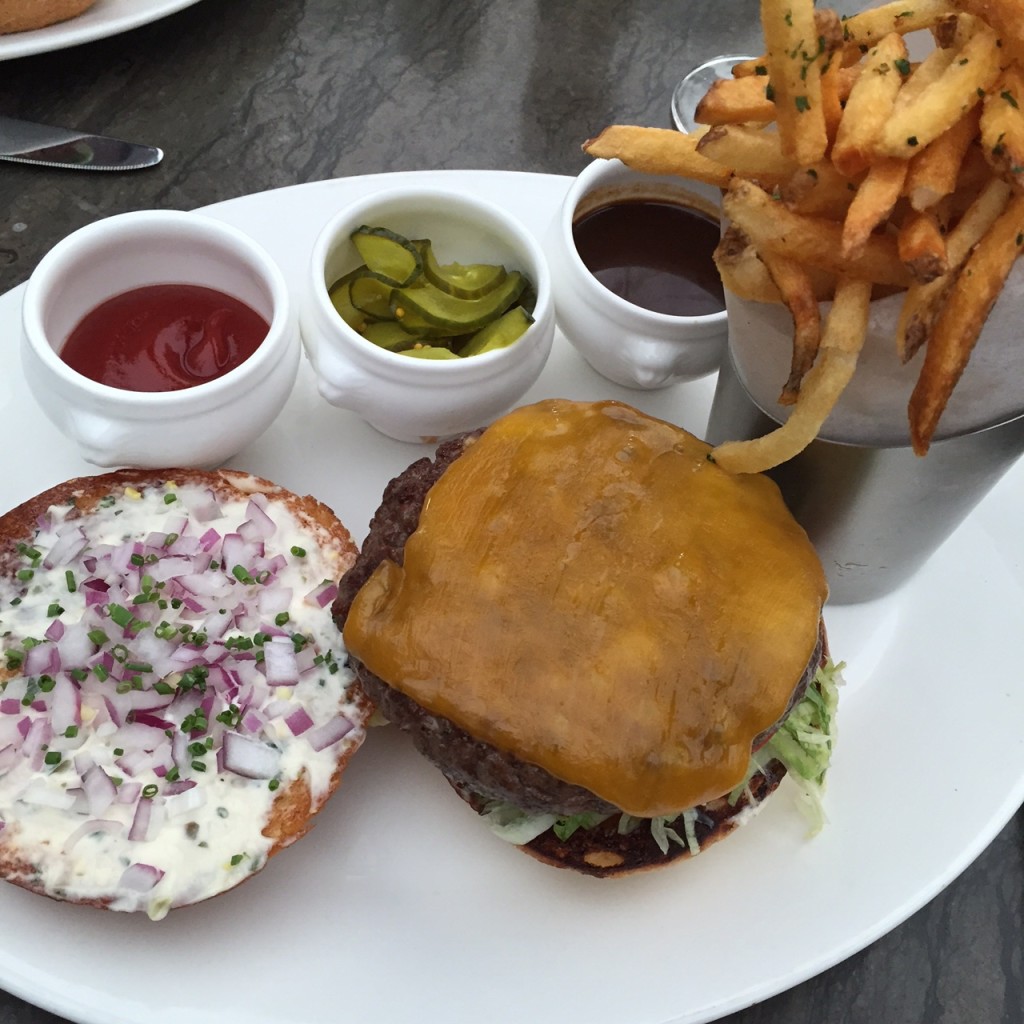 Baltaire Cheeseburger