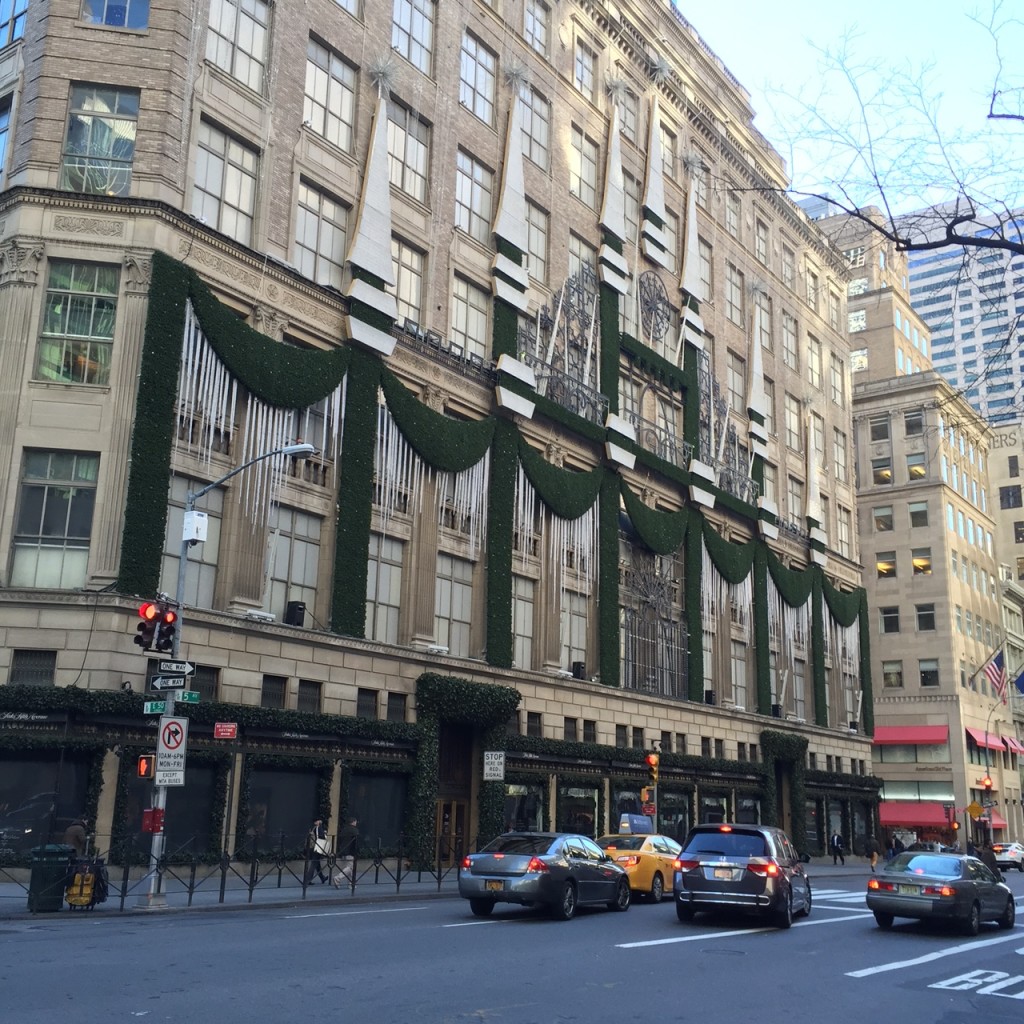 Saks Fifth Avenue 