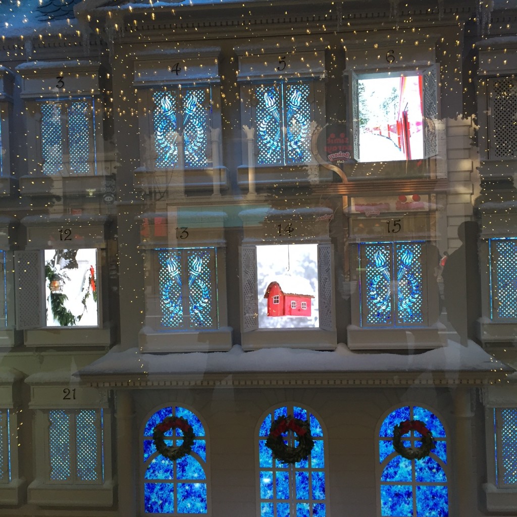 Lord & Taylor, Holiday Countdown