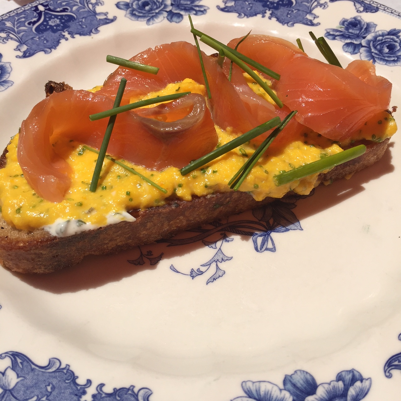 Gravlax Tartine