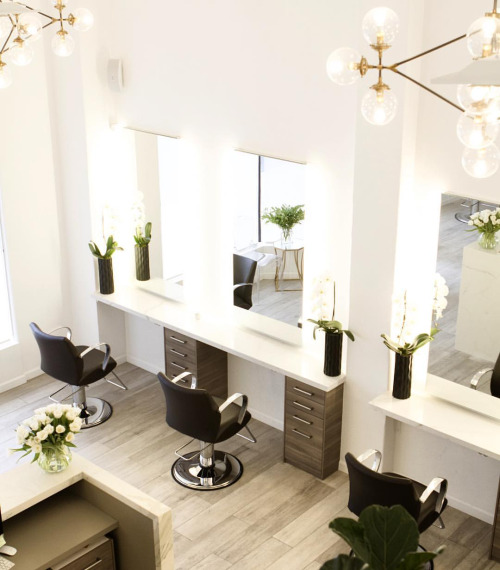 Salon Kazumi photo:kazumimorton.com