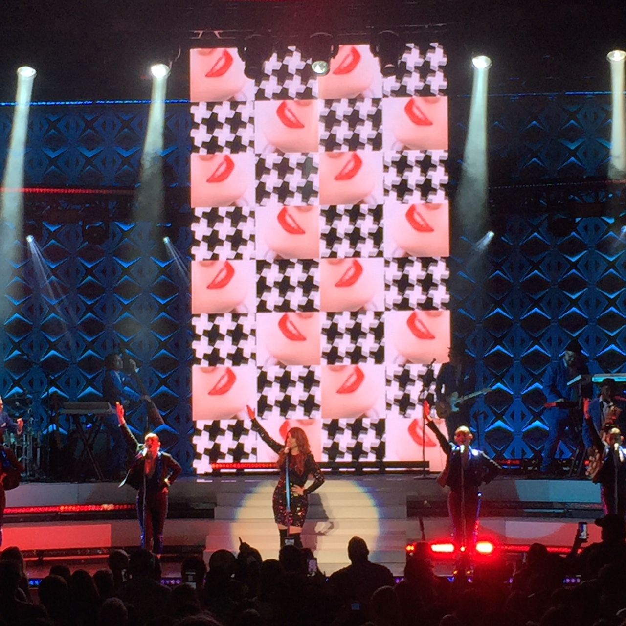 Meghan Trainor, Lips Are Movin'