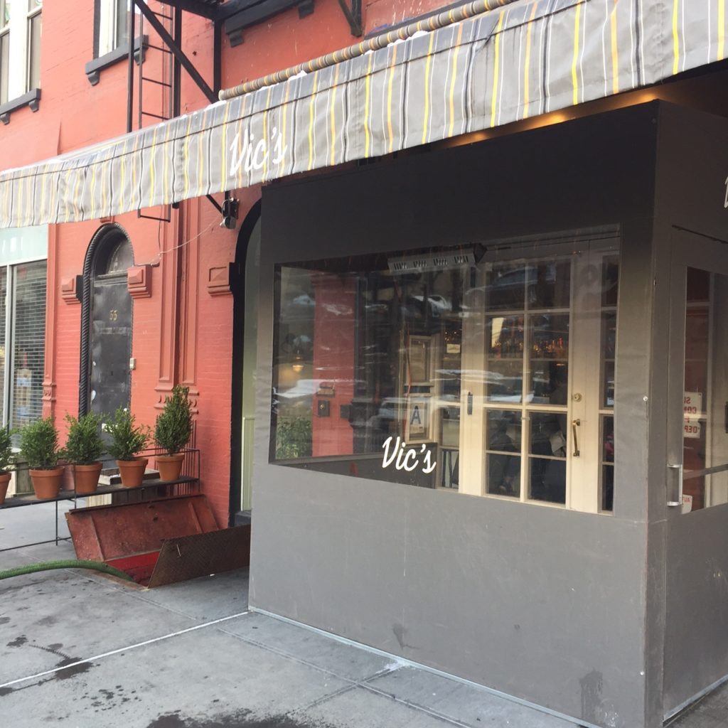 Great Vibe At Vic's...