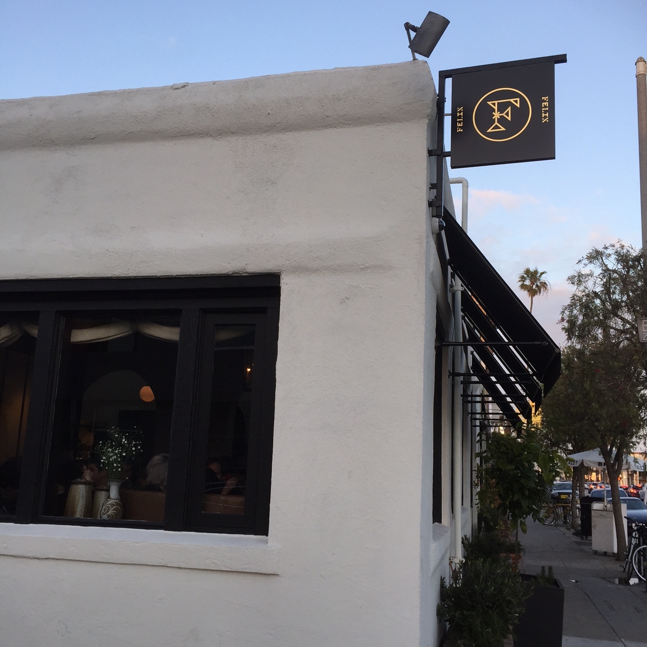 Flippin' Off Felix...