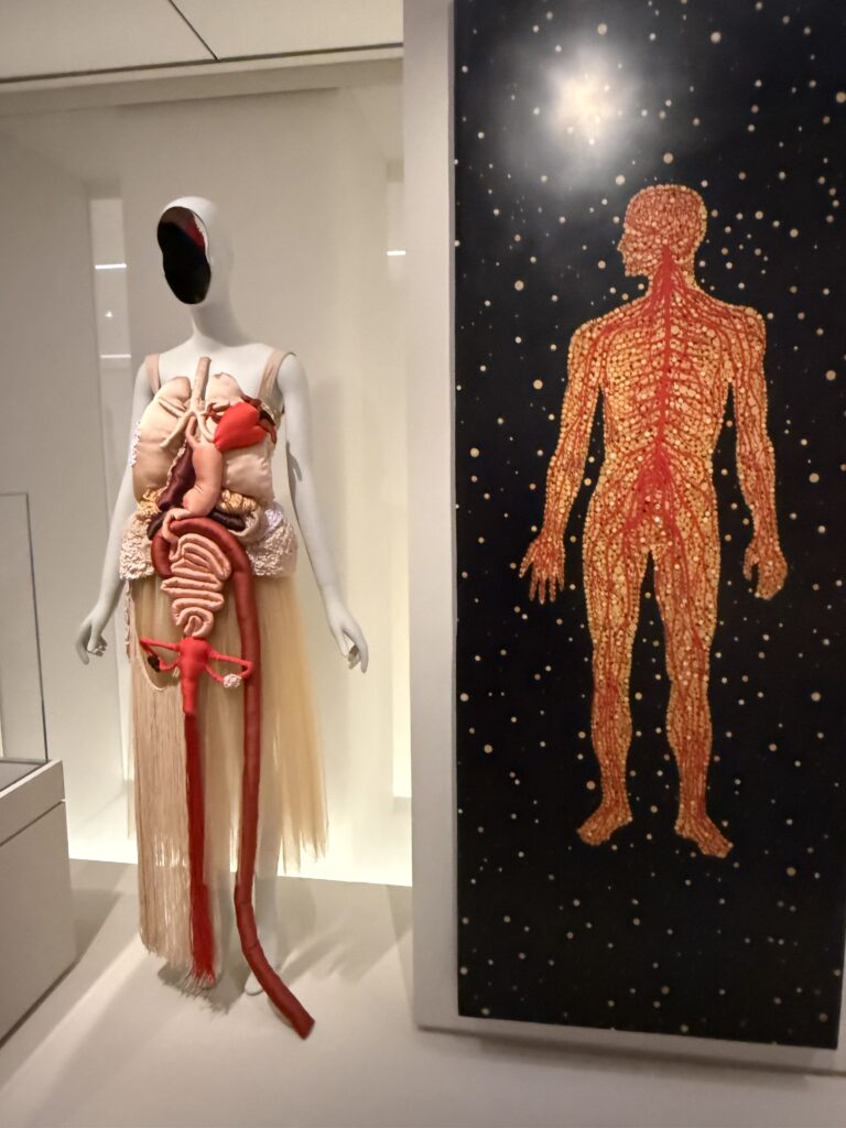 Costume UnARTful…
