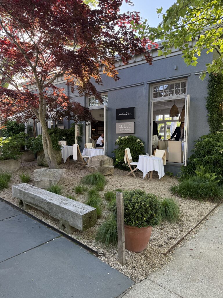 Totally Tutto…Hampton’s Restaurant Review